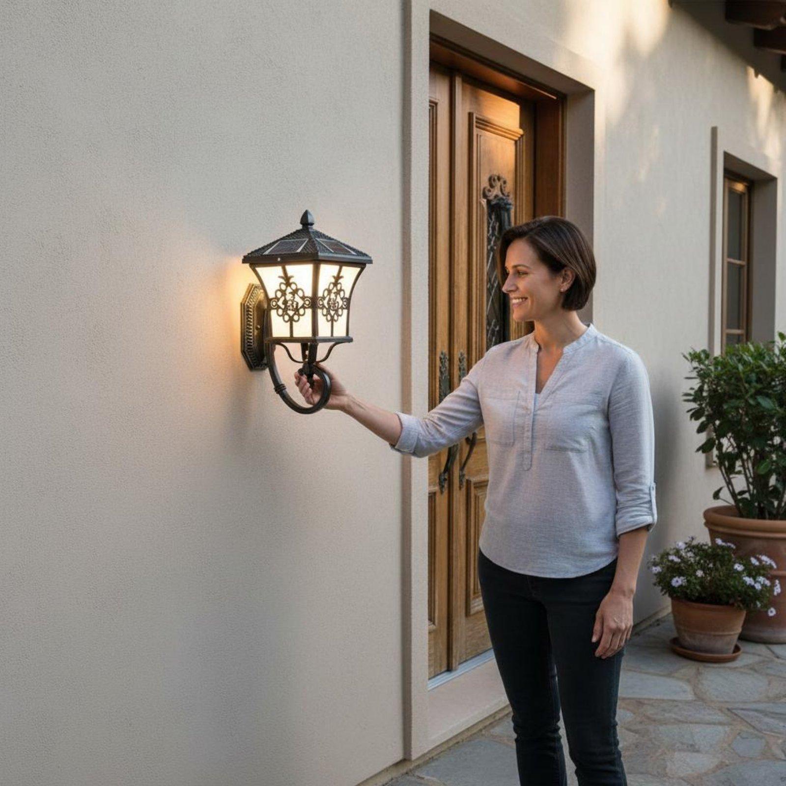 โคมไฟติดผนังพลังงานแสงอาทิตย์อ - Smart Garden Lanterns บทวิจารณ์และราคา
